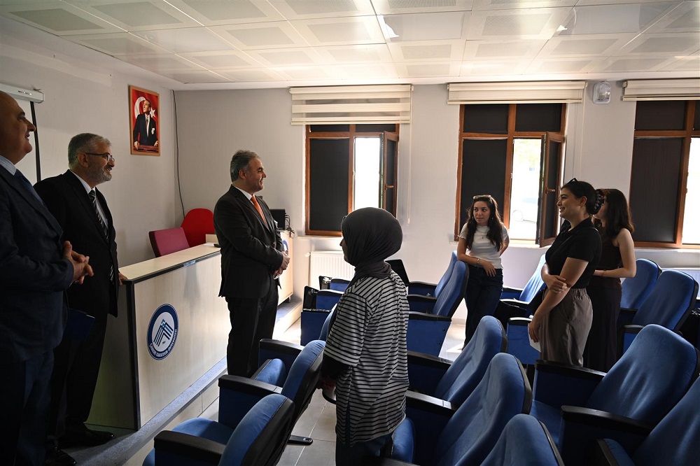 Rektör Mevlüt Karataş’tan Eğitim Kurumlarına İnceleme Turu (1)-1