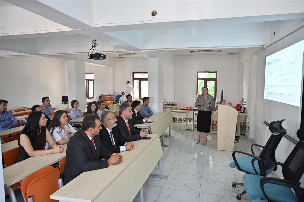 Rektör Mevlüt Karataş’tan Eğitim Kurumlarına İnceleme Turu (5)