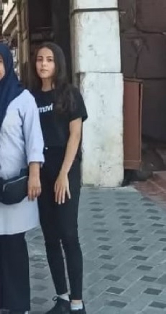Tavşanlı’da Silah Faciası 15 Yaşındaki Kardeş Ablasını Vurdu (2)