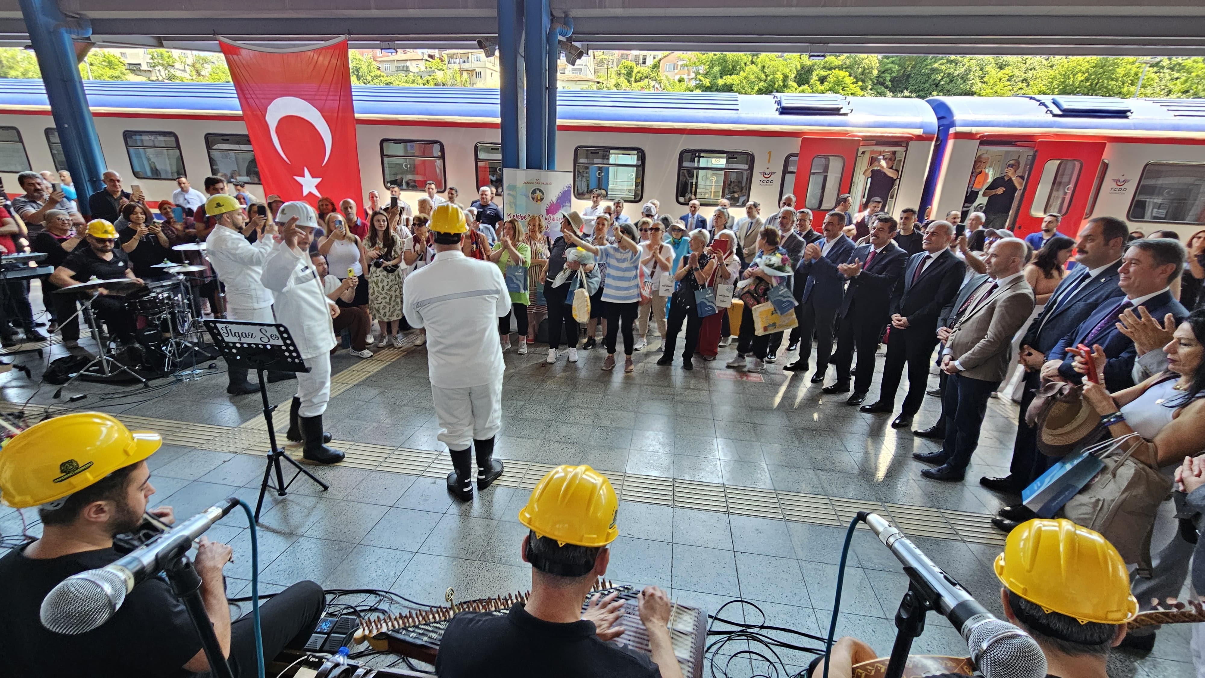 Turistik Karaelmas Ekspresi Zonguldak’a Ulaştı Tarihle Doğayı Buluşturan Yolculuk (3)