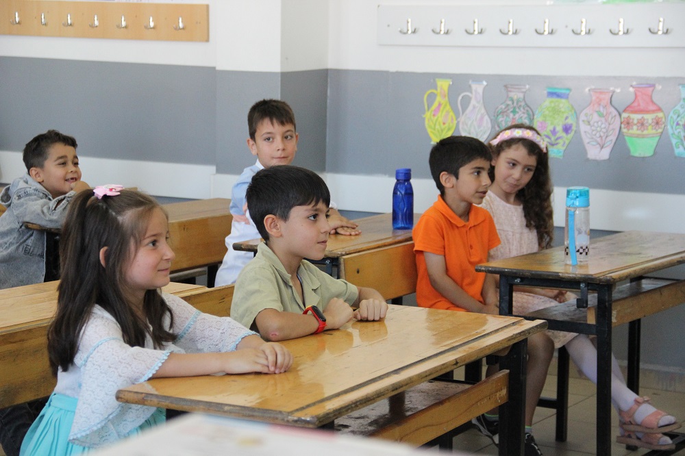 Vali Ve Başkan, Karne Gününde Öğrencileri Yalnız Bırakmadı (2)