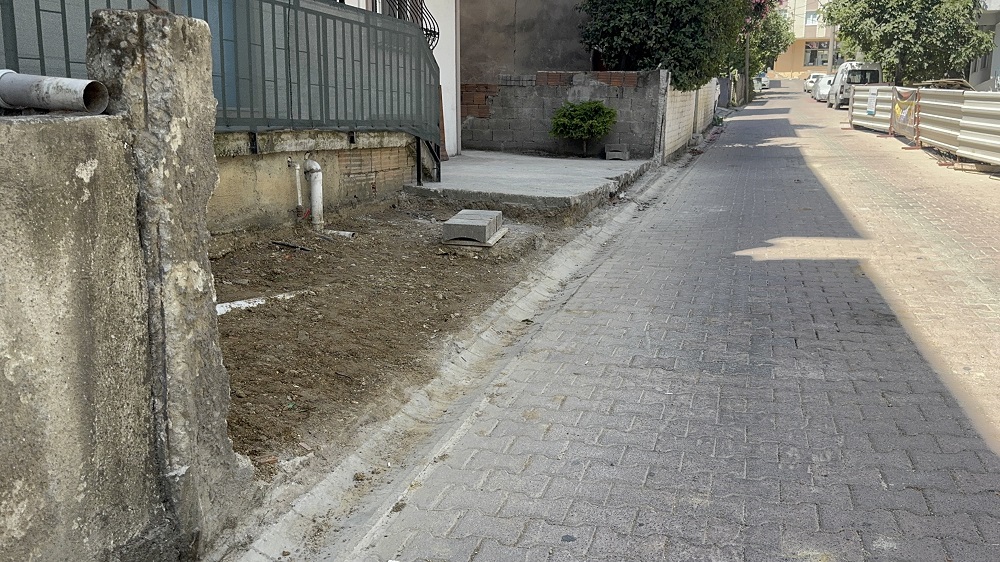 Yardım İstedi, Duvar Yıkıldı Geri Manevra Kazayla Sonuçlandı (3)