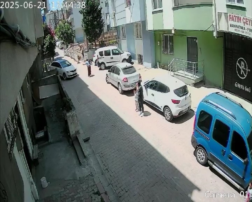 Yardım İstedi, Duvar Yıkıldı Geri Manevra Kazayla Sonuçlandı (4)