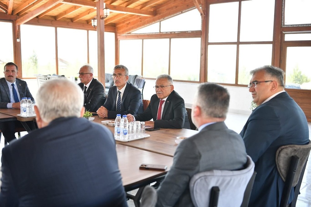 Yerel Yönetimlerde Kardeşlik İttifakı Büyükkılıç’tan Önemli Ziyaret (2)