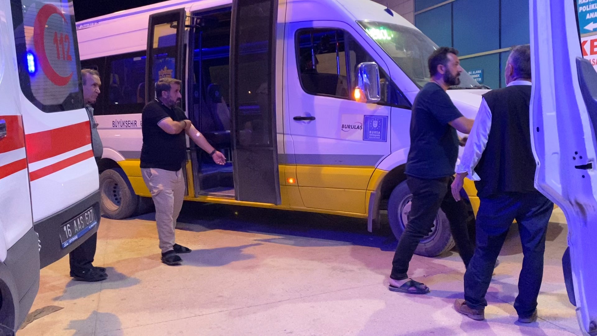 Yolcusu Kalp Krizi Geçirince Direksiyonu Hastaneye Kırdı! (1)
