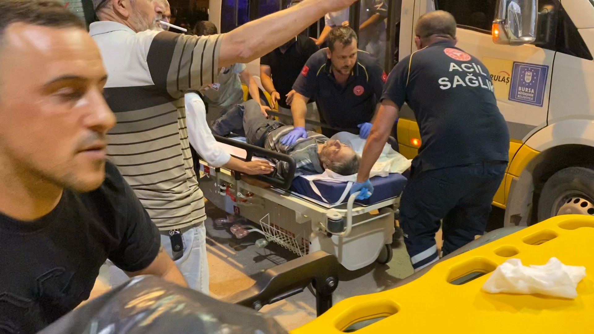 Yolcusu Kalp Krizi Geçirince Direksiyonu Hastaneye Kırdı! (2)