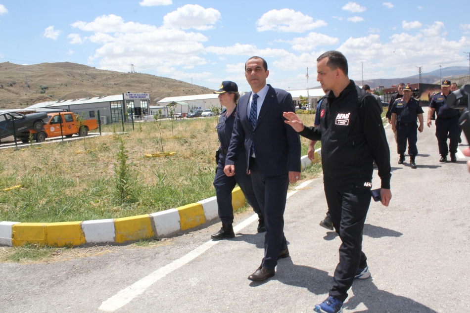 Afad’dan Çankırı’ya 2 Yeni Kurtarma Aracı Tehlikelere Karşı Hazırlık Artıyor (8)