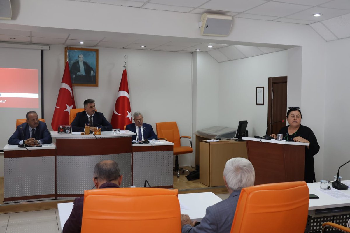 Aile Ve Sosyal Hizmetler İl Müdürlüğü'nden Meclise Aile Odaklı Bilgilendirme (1)
