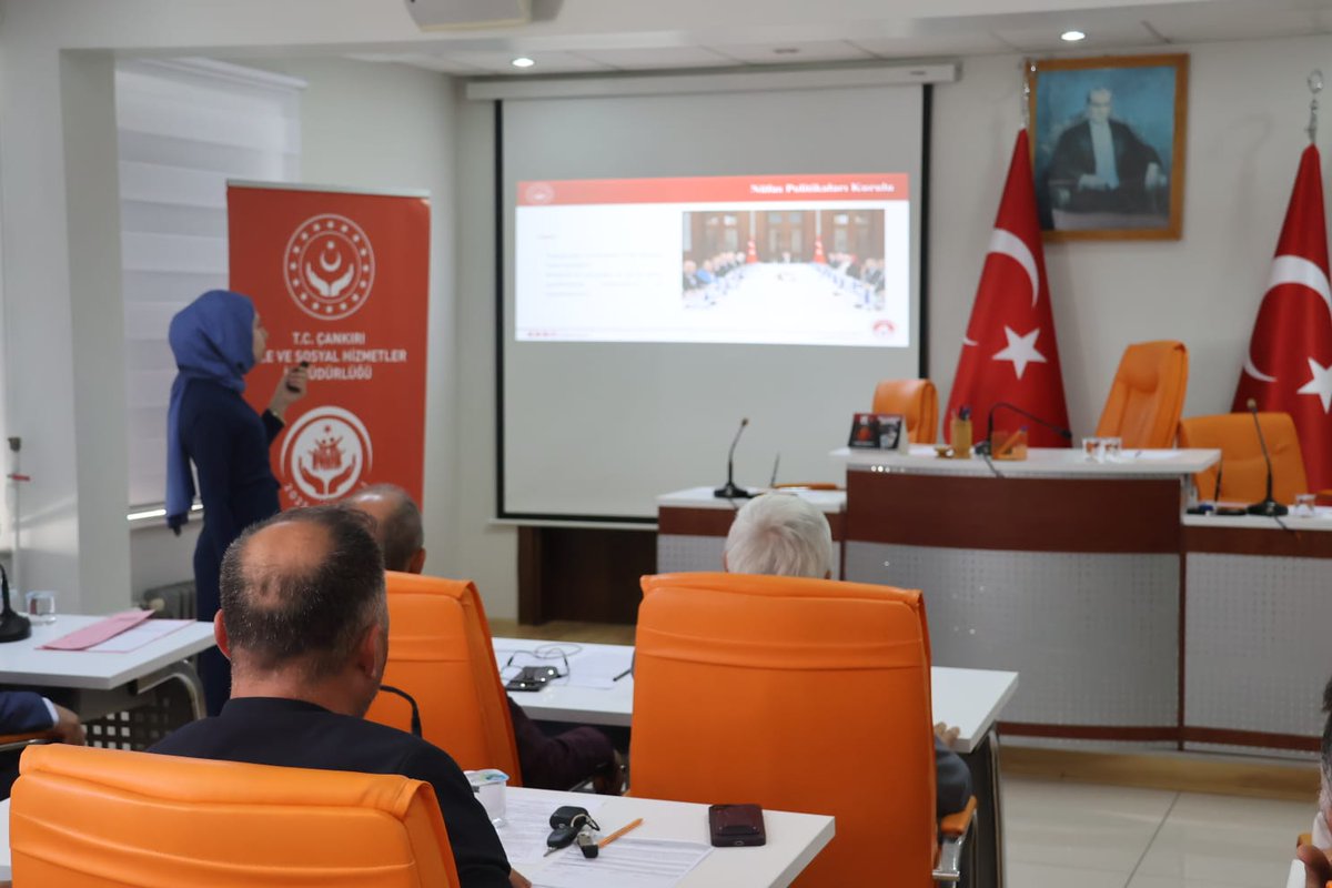 Aile Ve Sosyal Hizmetler İl Müdürlüğü'nden Meclise Aile Odaklı Bilgilendirme (4)