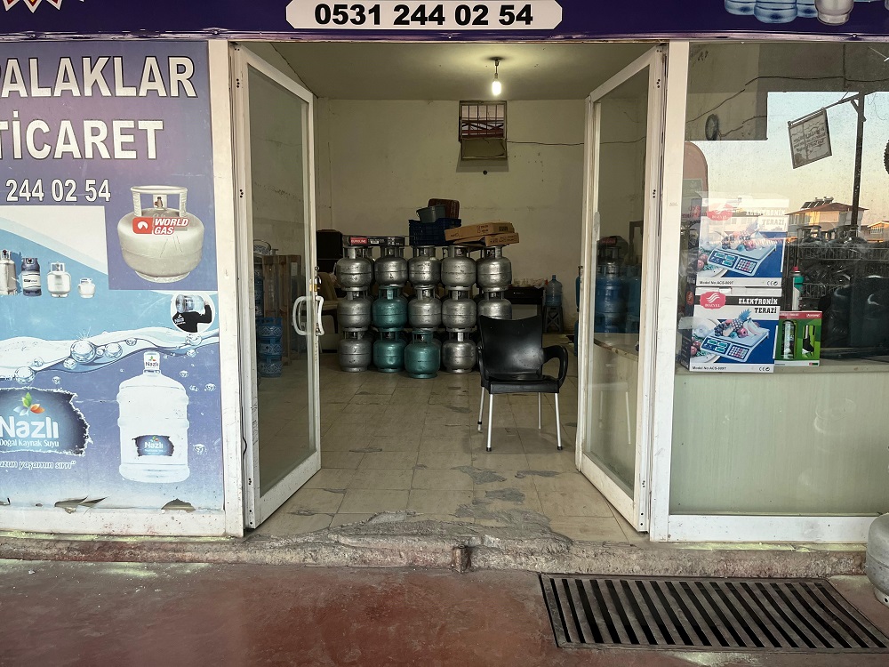 Alanya’da Tüpçüde Yılan Paniği Kalbimle Midem Birbirine Yapıştı! (3)