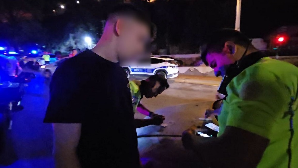 Alkollü Sürücüyle Tartışma Kanlı Bitti Darp Edilen Ağabeyini Aracıyla Kurtardı (1)