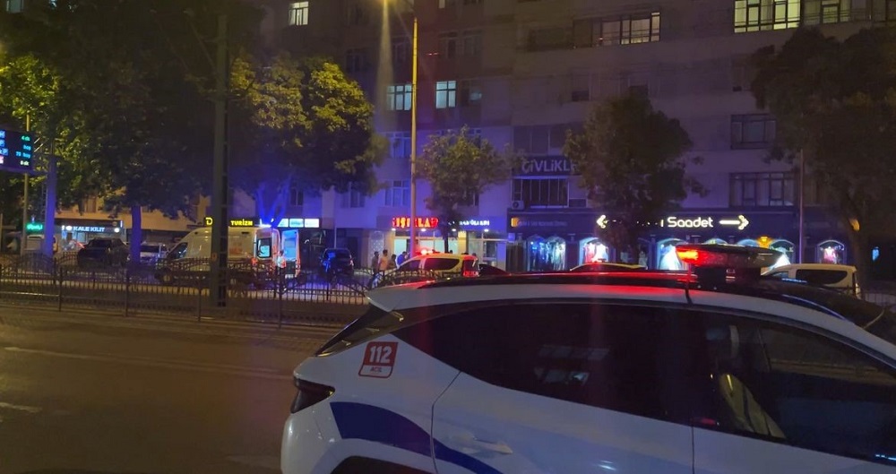 Borç Kavgasında Bıçaklar Konuştu İki Kardeş Hastaneye Kaldırıldı (1)