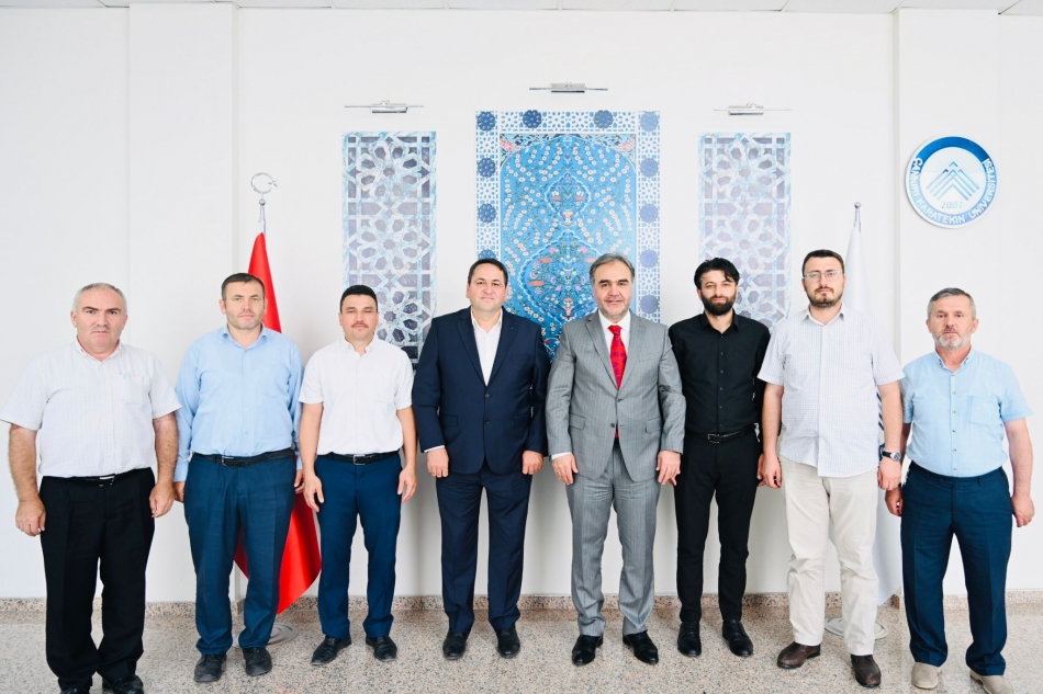 Çankırı Din Görevlileri Derneği’nden Rektör Karataş’a Hayırlı Olsun Ziyareti (1)
