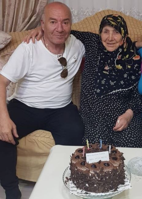 Çankırı Karatekin Üniversitesi'nden Emekli Mustafa Zedef’in Acı Günü Hacı Meliha Zedef Son Yolculuğuna Uğurlandı (2)