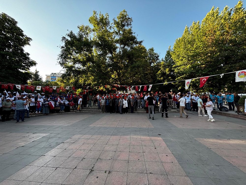 Çankırı’da Emekçilerin Haykırışı “Sadaka Değil, Hakkımızı İstiyoruz!” (7)