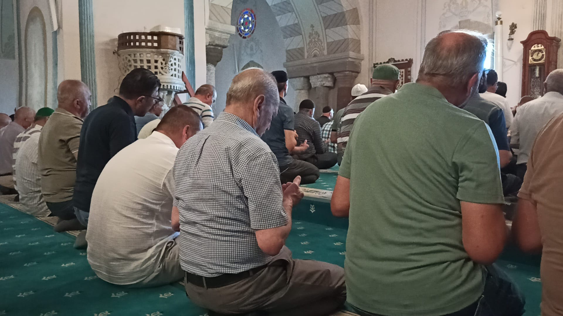 Çankırı'da Yangınlar İçin Dualar Yükseldi Sultan Süleyman Camii’nde Eller Semaya Açıldı (1)