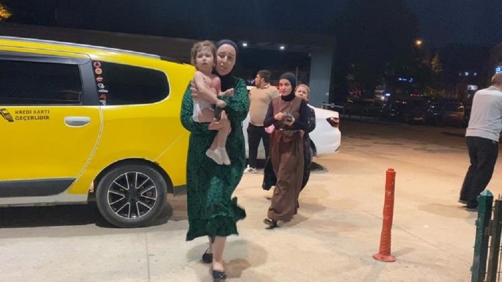 Çaydanlık Devrildi 1 Yaşındaki Aylin Hastaneye Kaldırıldı (2)