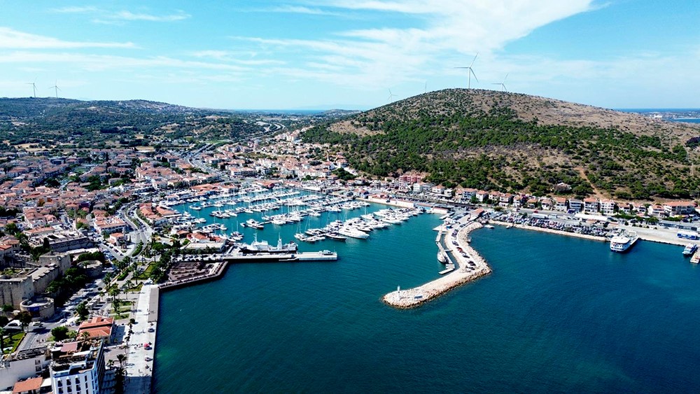 Çeşme'de Dayanışma Büyüyor Turizm Devam Ediyor (2)