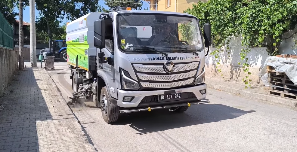 Eldivan Belediyesi'ne Çevre Temizliği İçin Yeni Araç Desteği (2)