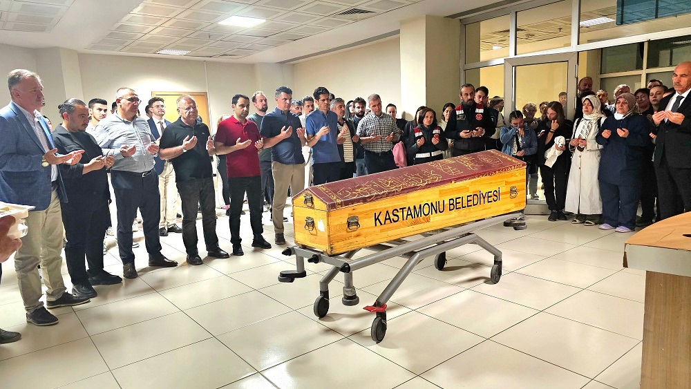Genç Anestezi Teknikeri Zehra Dükel Trafik Kazasında Hayatını Kaybetti (1)