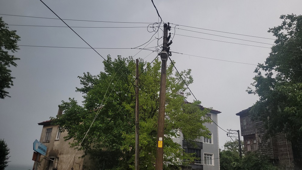 İnebolu'da Hortum Ve Fırtına Felaketi Çatılar Uçtu, Elektrik Telleri Koptu (2)