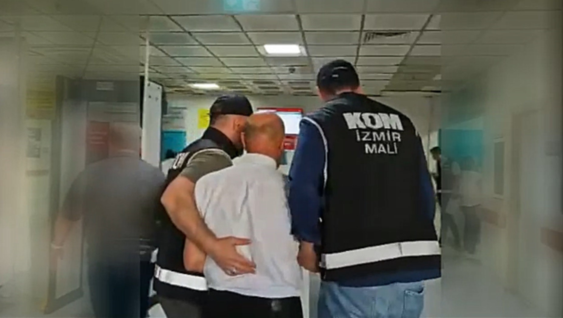İzmir Büyükşehir Belediyesi’ndeki Yolsuzluk Soruşturmasında 118 Kişi Adliyeye Sevk Edildi (1)
