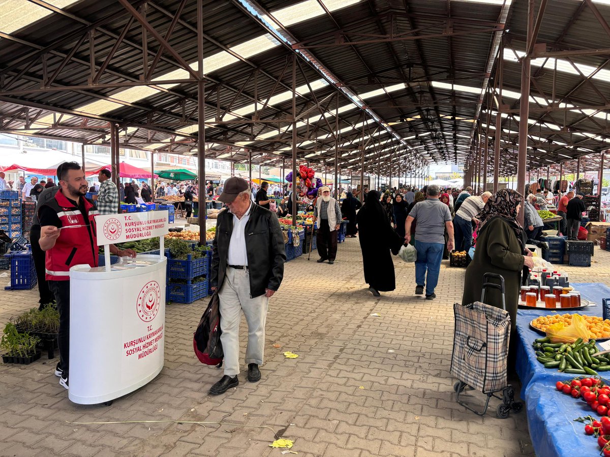 Kurşunlu’da Koruyucu Aile Hizmeti Tanıtıldı Halk Pazarı’nda Bilgilendirme Standı (3)