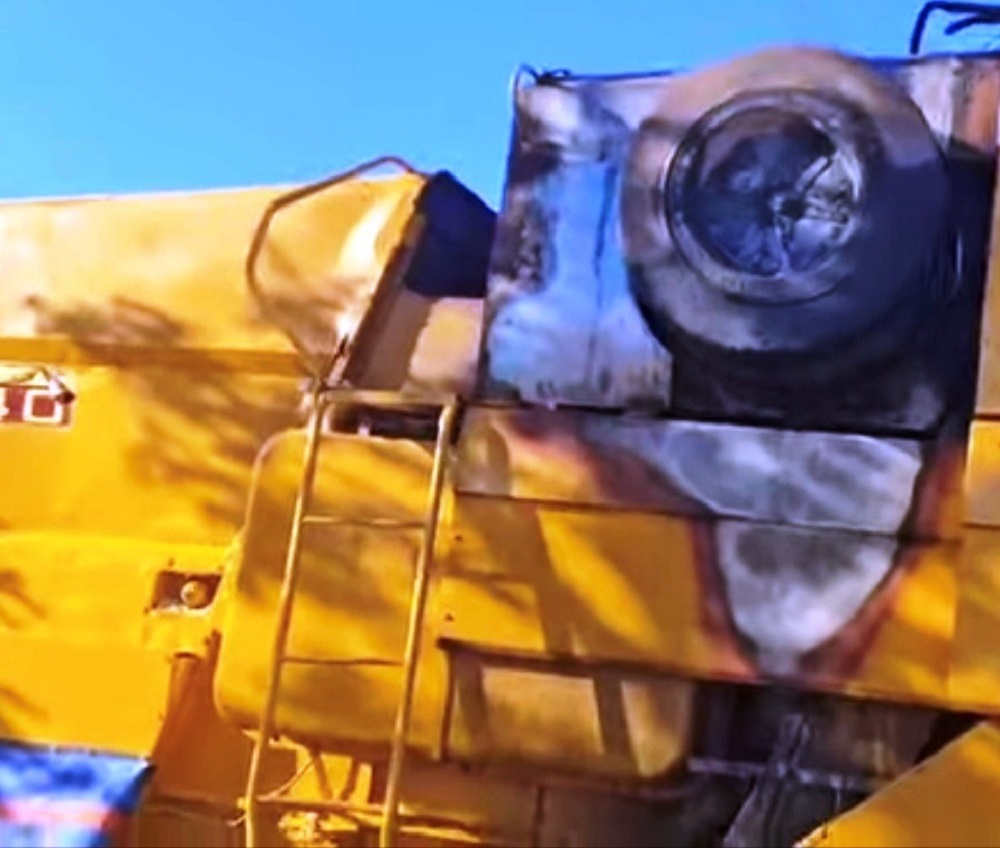 Kütahya Emet’te Biçerdöverde Yangın Muhtarlık Su Tankeriyle Müdahale Etti (2)