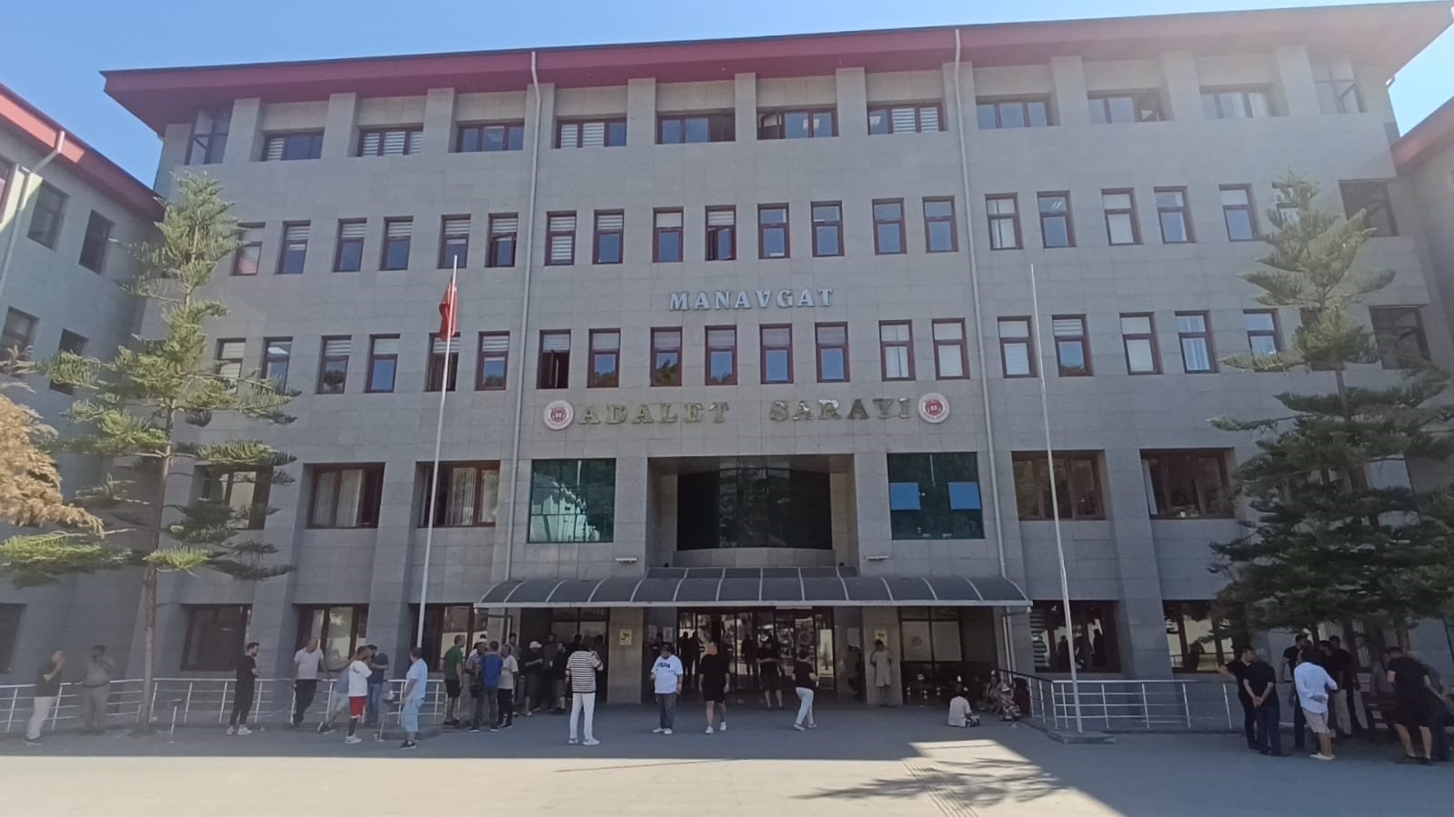 Manavgat Belediyesi’nde Rüşvet Ve Zimmet Operasyonu 6 Kişi Tutuklandı