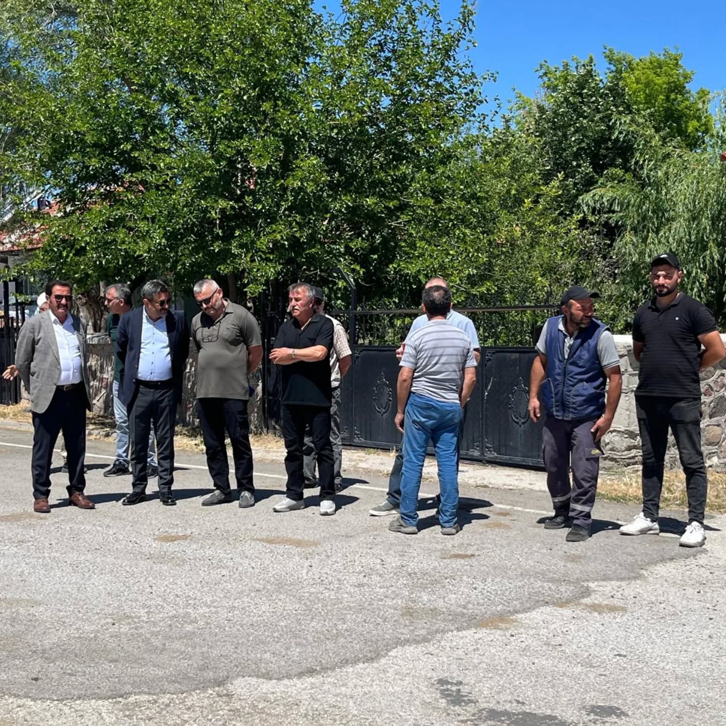 Orta’da Kaldırım Betonları Yenileniyor Başkan Bezci Sahada (1)