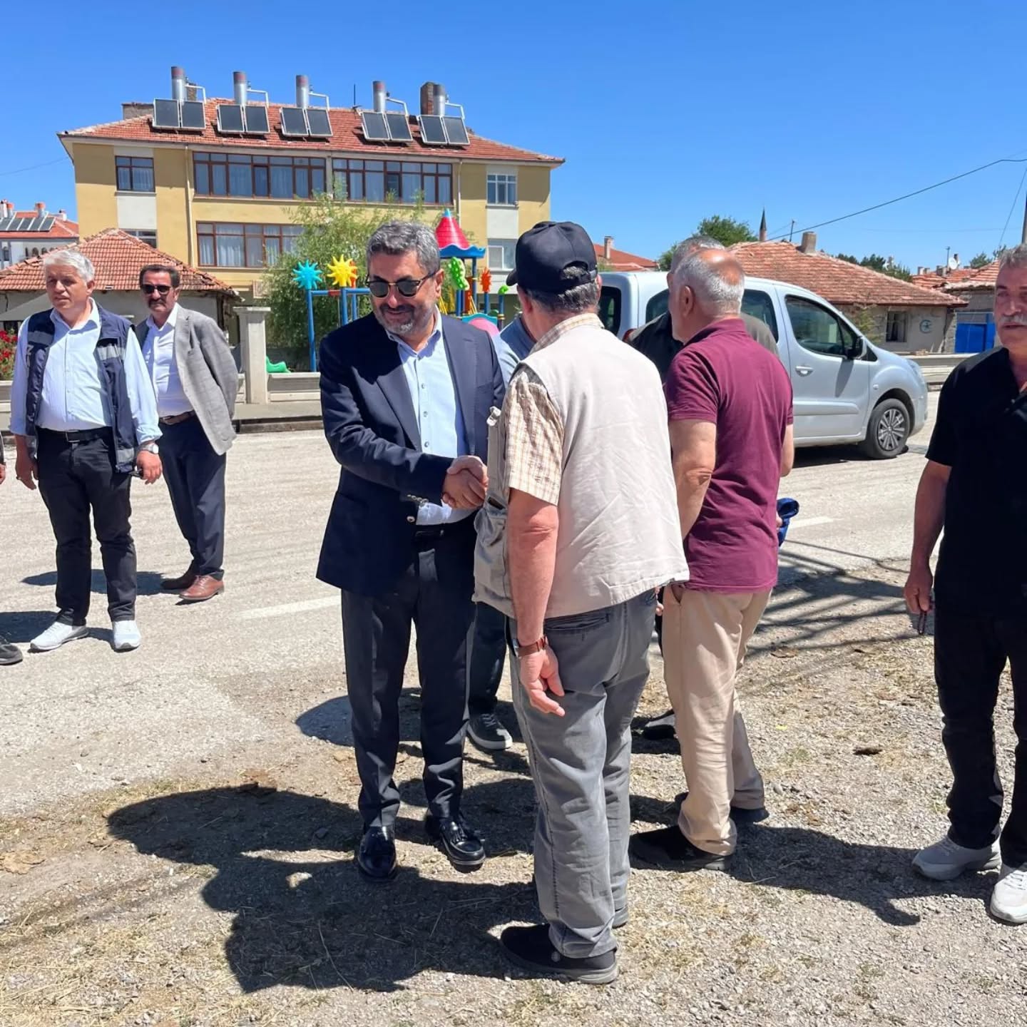 Orta’da Kaldırım Betonları Yenileniyor Başkan Bezci Sahada (3)
