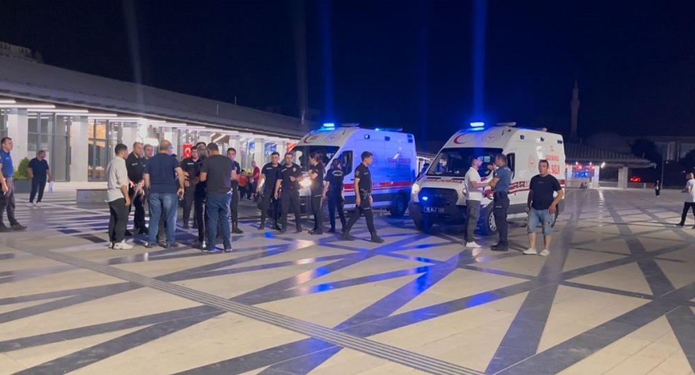 Osmangazi’de Bıçaklı Kavga Anne Ve İki Kızı Yaralandı (2)