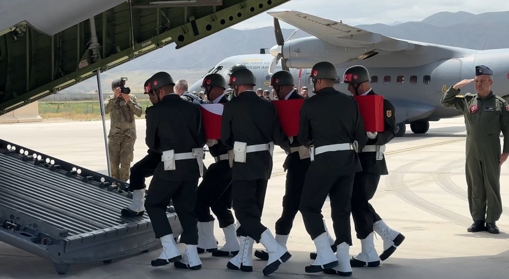 Pençe Kilit Şehitleri Gözyaşlarıyla Uğurlandı (2)