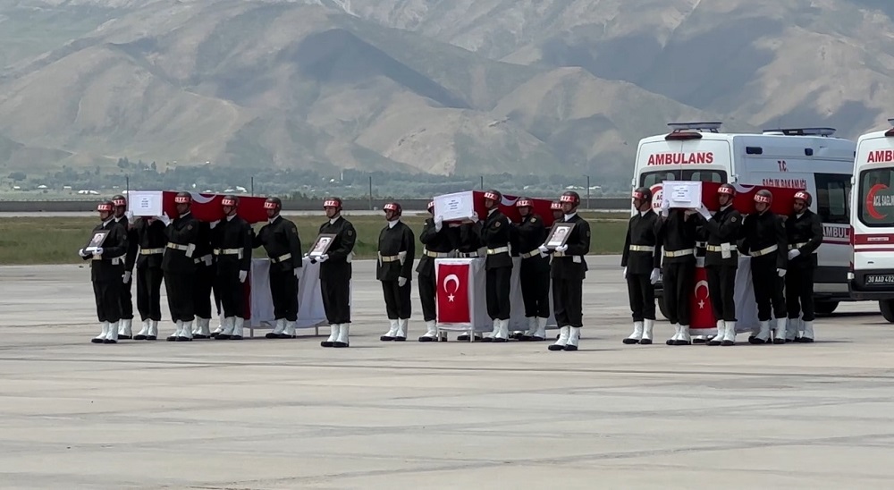 Pençe Kilit Şehitleri Gözyaşlarıyla Uğurlandı (3)