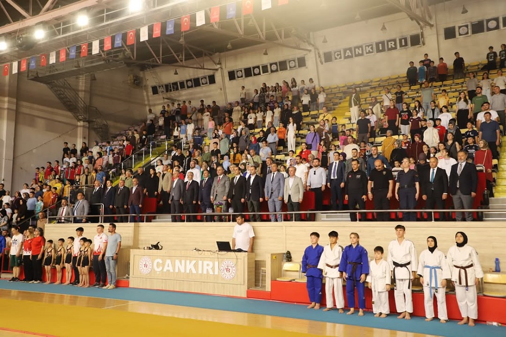 Sadık Ak’tan Sporun Gücüne Vurgu “Birlik, Dayanışma Ve Gelecek” (1)-1