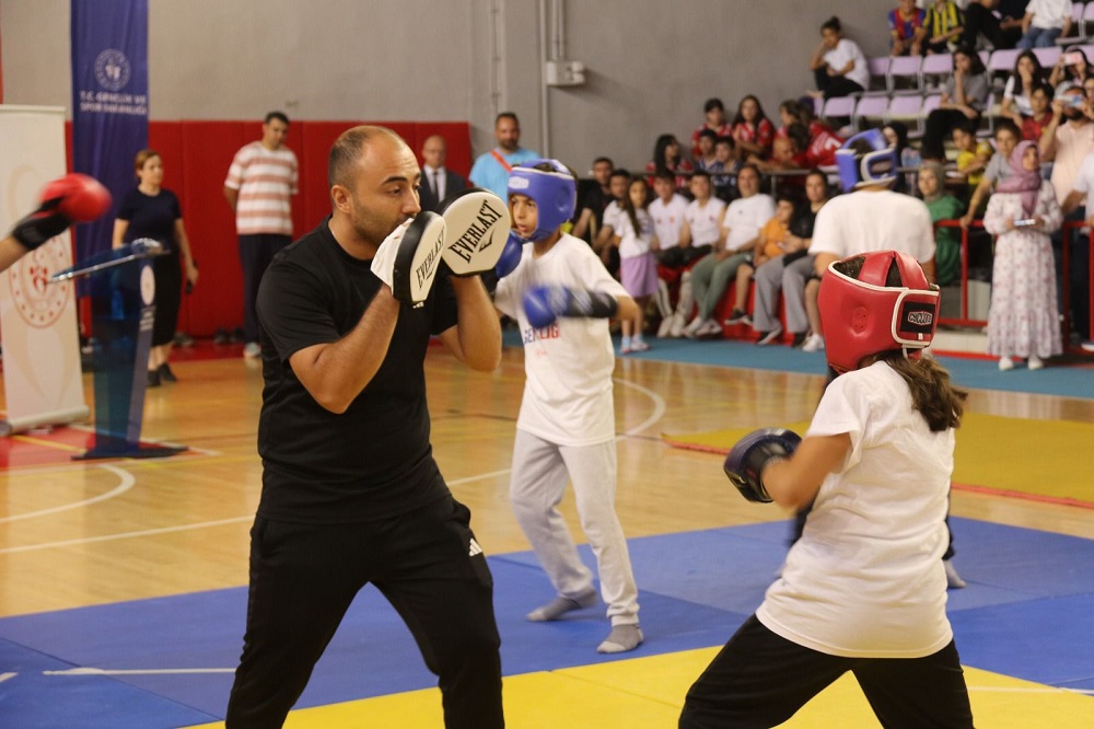 Sadık Ak’tan Sporun Gücüne Vurgu “Birlik, Dayanışma Ve Gelecek” (2)-1