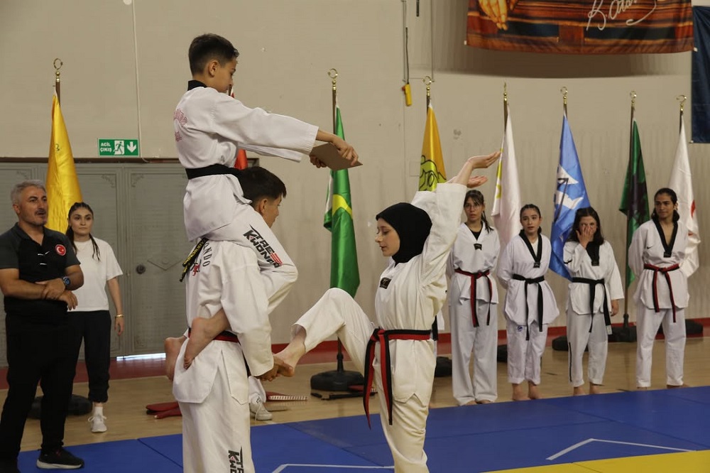 Sadık Ak’tan Sporun Gücüne Vurgu “Birlik, Dayanışma Ve Gelecek” (2)