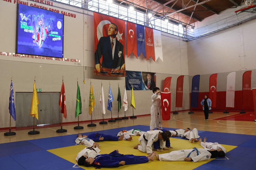 Sadık Ak’tan Sporun Gücüne Vurgu “Birlik, Dayanışma Ve Gelecek” (6)