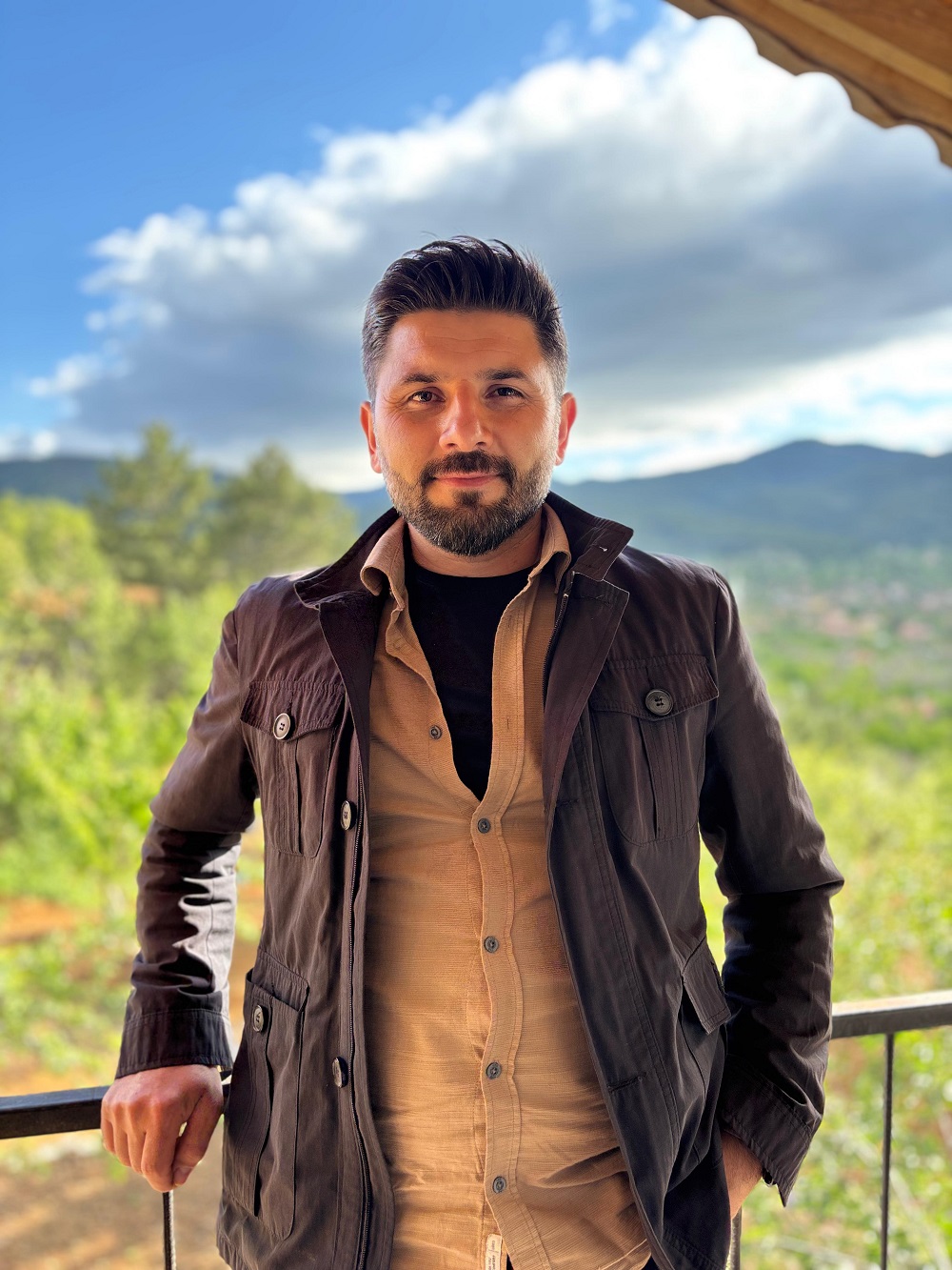 Tarihten Güncele Yolculuk Mehmet Arı, Köşe Yazarlığına Başladı (3)