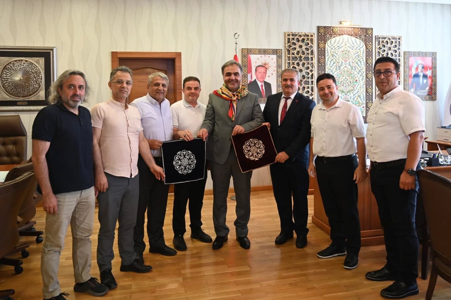 Yaren Kültürü Üniversite Ile Bütünleşiyor Rektör Karataş’a Ziyaret (2)