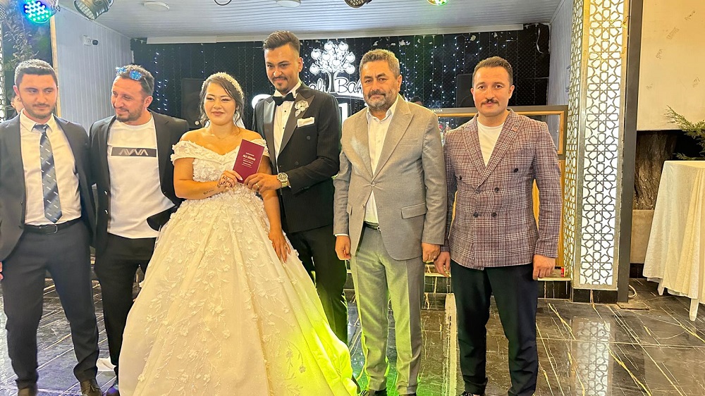 Ankara’da Unutulmaz Gece Özen Ailesinin Mutlu Günü (1)