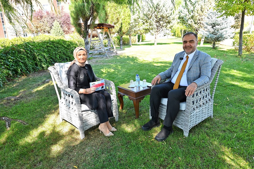 Çankırı Karatekin Üniversitesi Rektörü Karataş, Bağımlılıkların Bilinmeyen Yönlerini Anlattı (1)