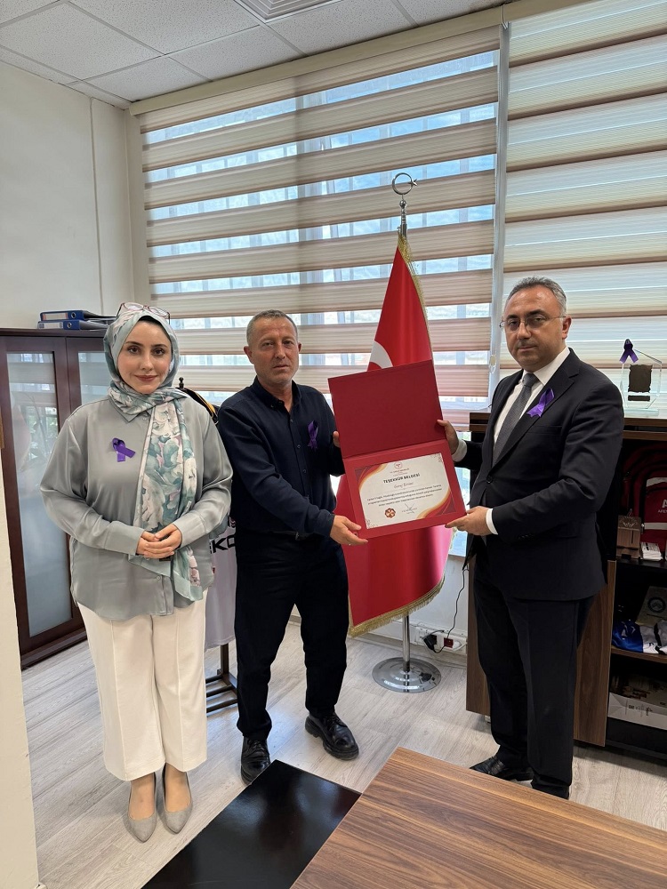 Kanserde Erken Teşhis Hayat Kurtarır Çankırı’da Sağlık Çalışanları Ödüllendirildi (3)