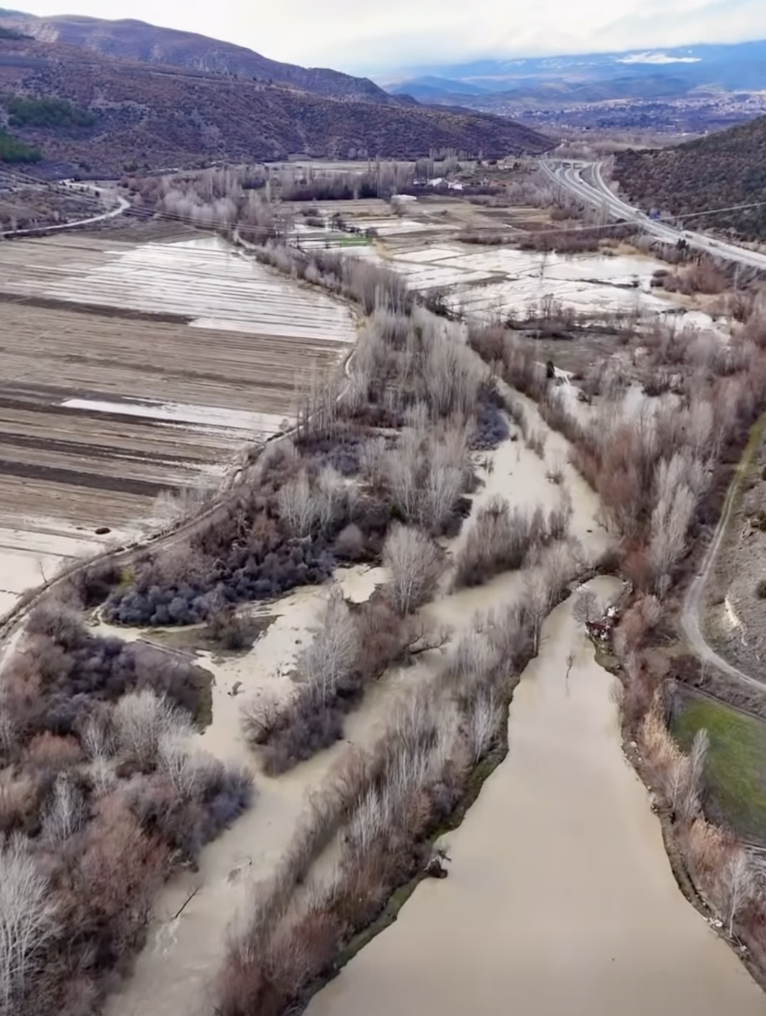 Ilgaz’da Devrez Çayı Taştı! Tarlalar Sular Altında!