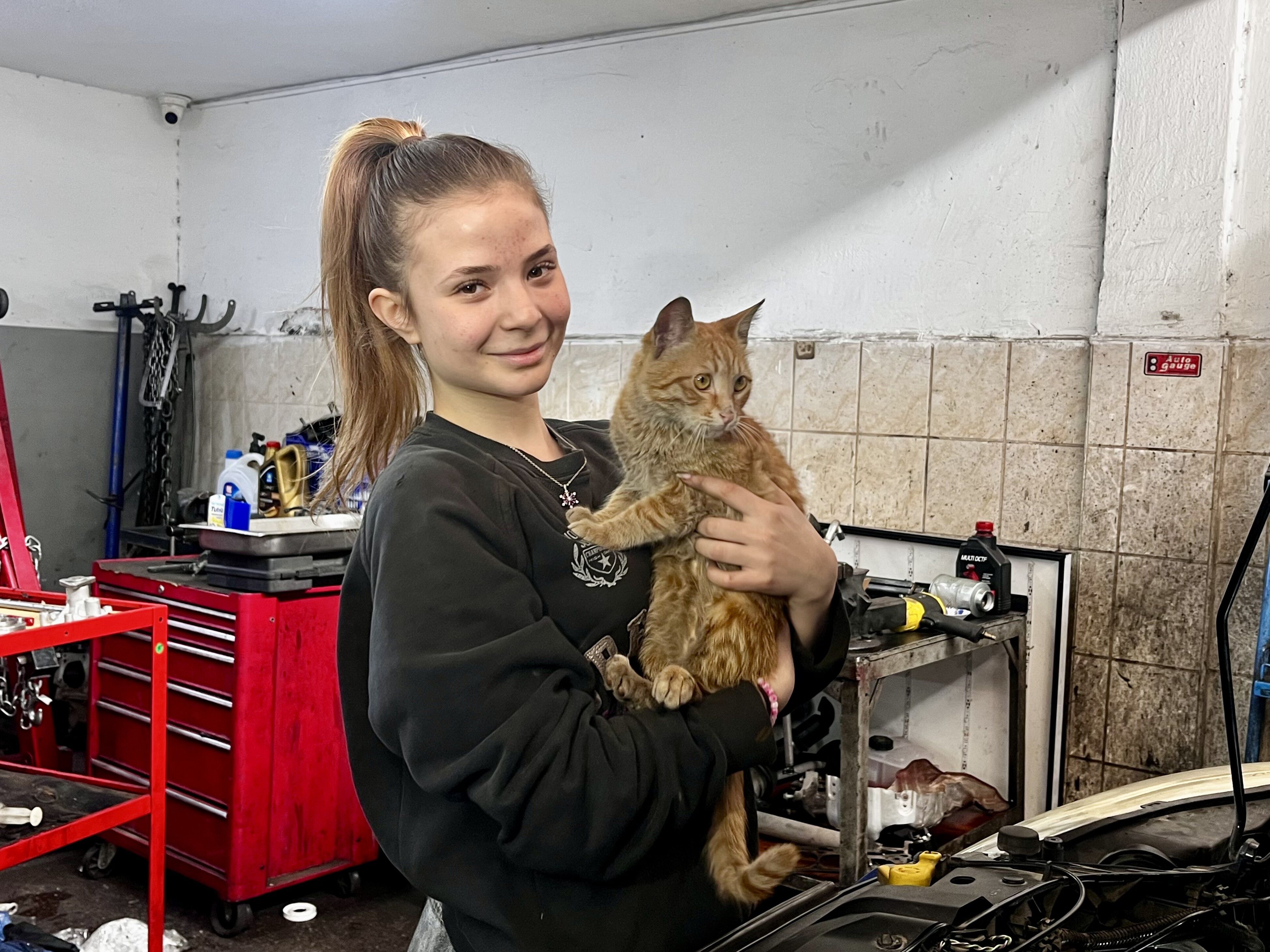 17 Yaşındaki Selen Sanayide Ustalara Taş Çıkarıyor (1)-3