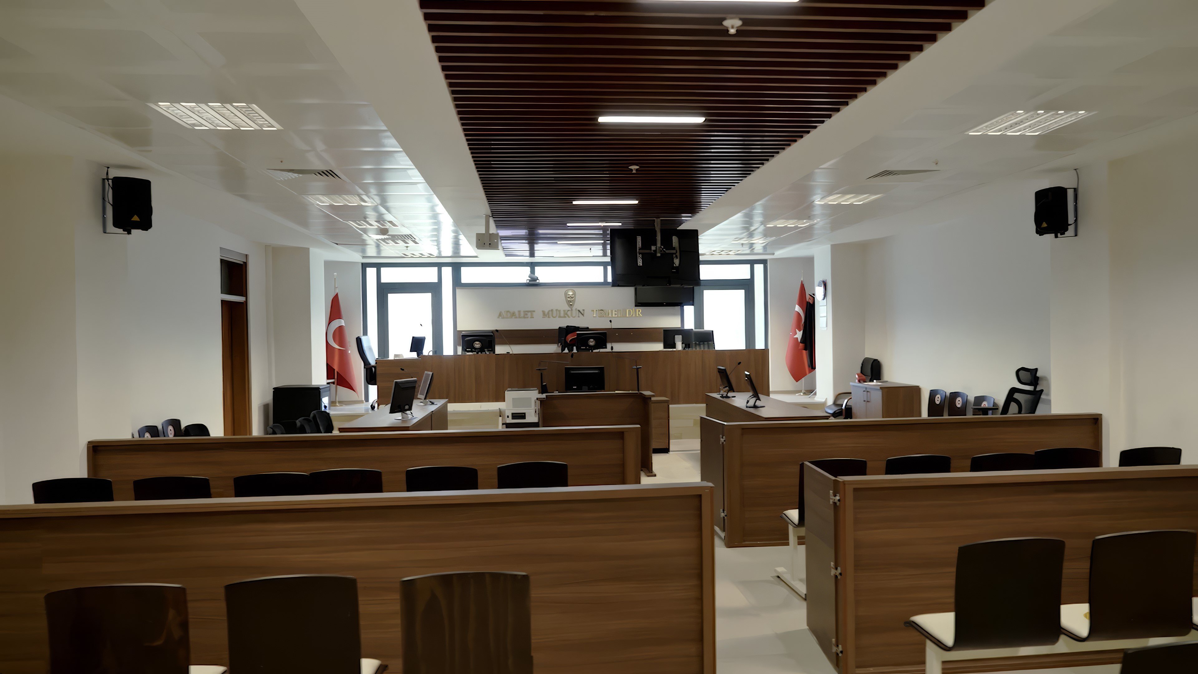 Boşanma Süreci Kanlı Bitti! Sanık Hakim Karşısında!