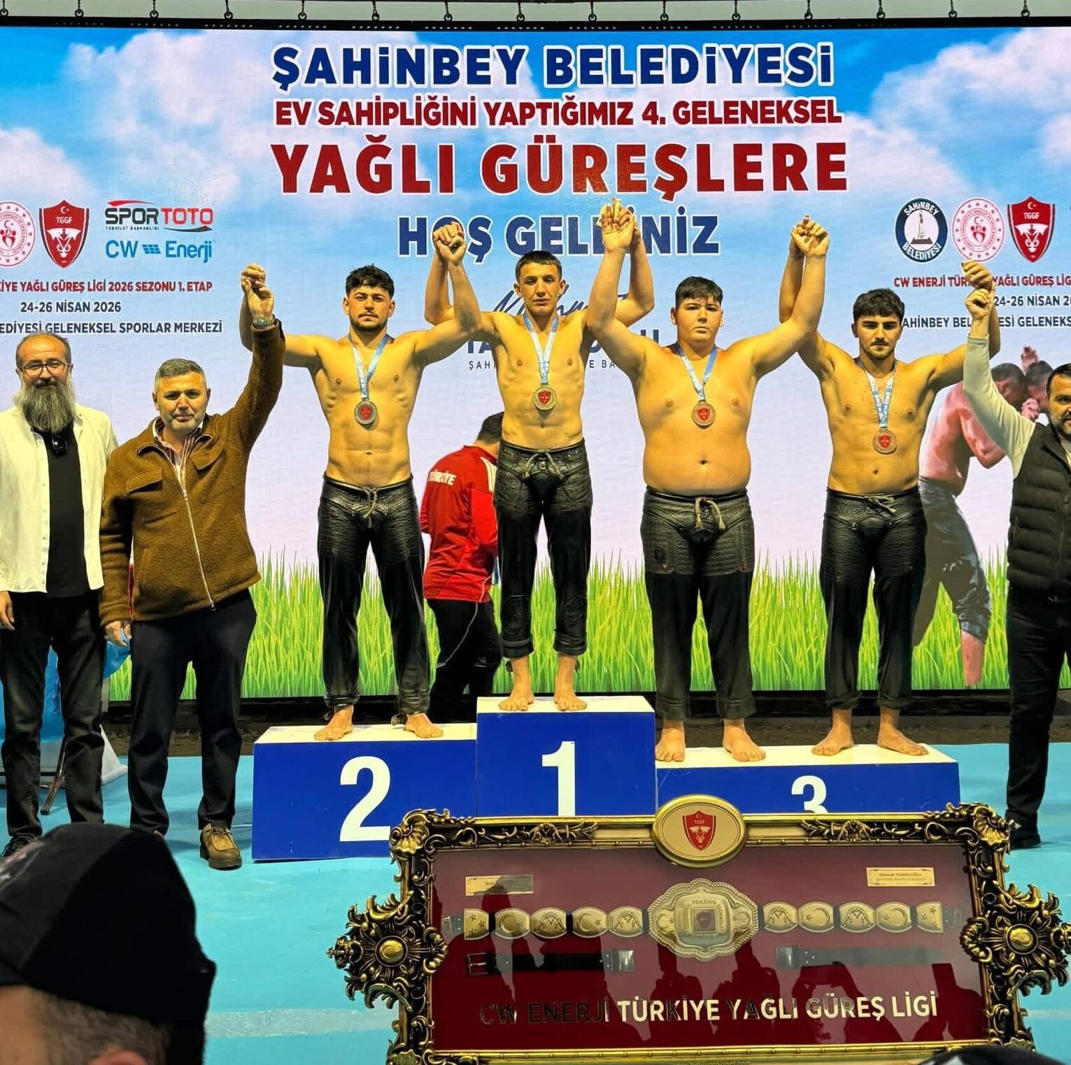 Ata Sporumuz Güreşte Eldivanlı Güreşçilerden Büyük Başarı (1)
