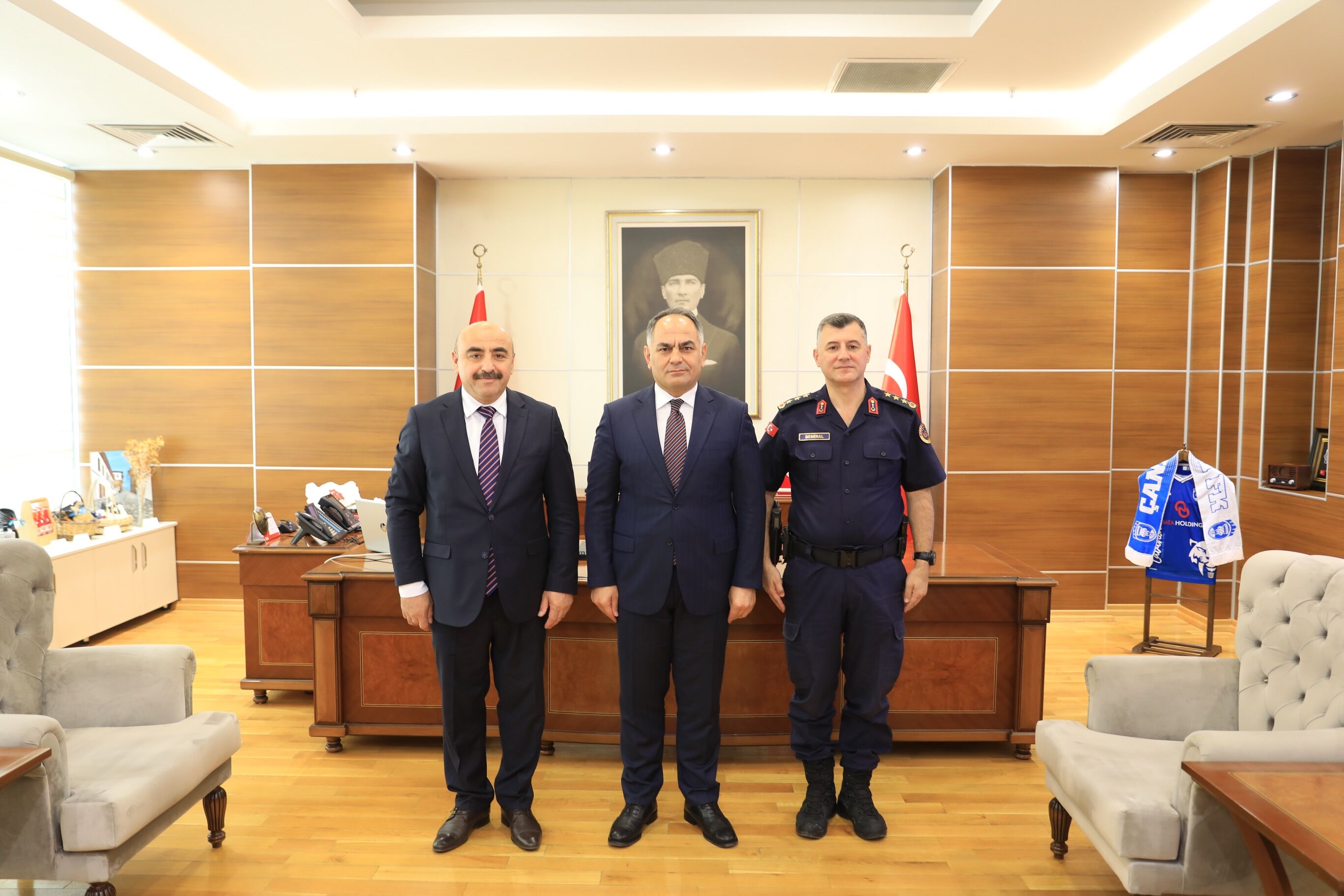 Çankırı Emniyeti’nde Veda Aytekin Canıtez Yeni Görevine Uğurlandı4
