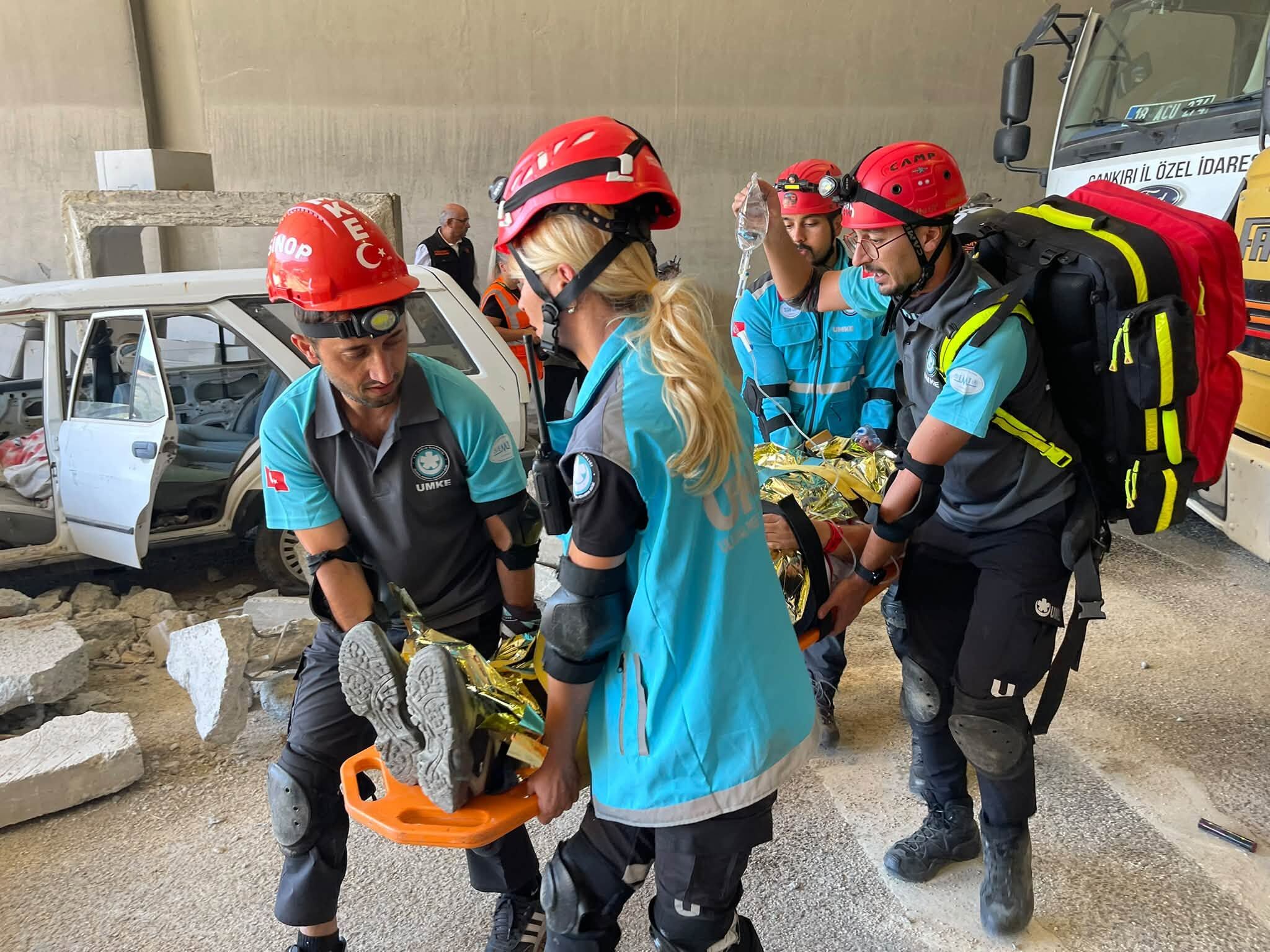 Deprem Sonrası Tünelde Göçük Ve Kaza Senaryosu! Ekipler Harekete Geçti (7)