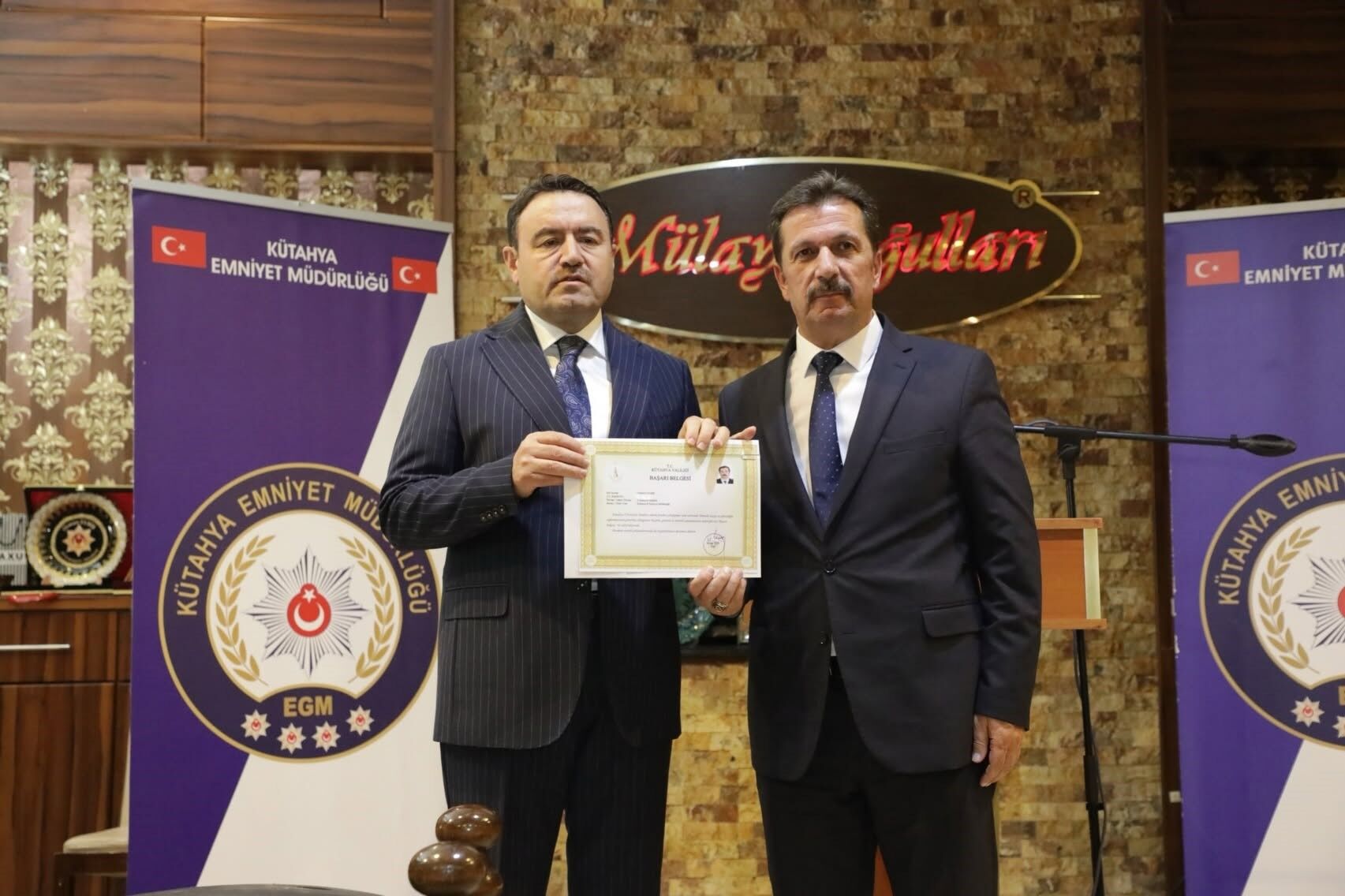 Yeni Emniyet Müdürü Osman Elbir'e Çankırı’ya Gelmeden Önce Kütahya’da Veda Yemeği Düzenlendi2